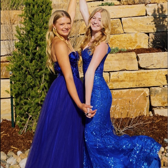 DAVID’S BRIDAL Jules and Cleo Mosaic Beaded Prom Dress | Color: Blue | Size 2 - Picture 10 of 10